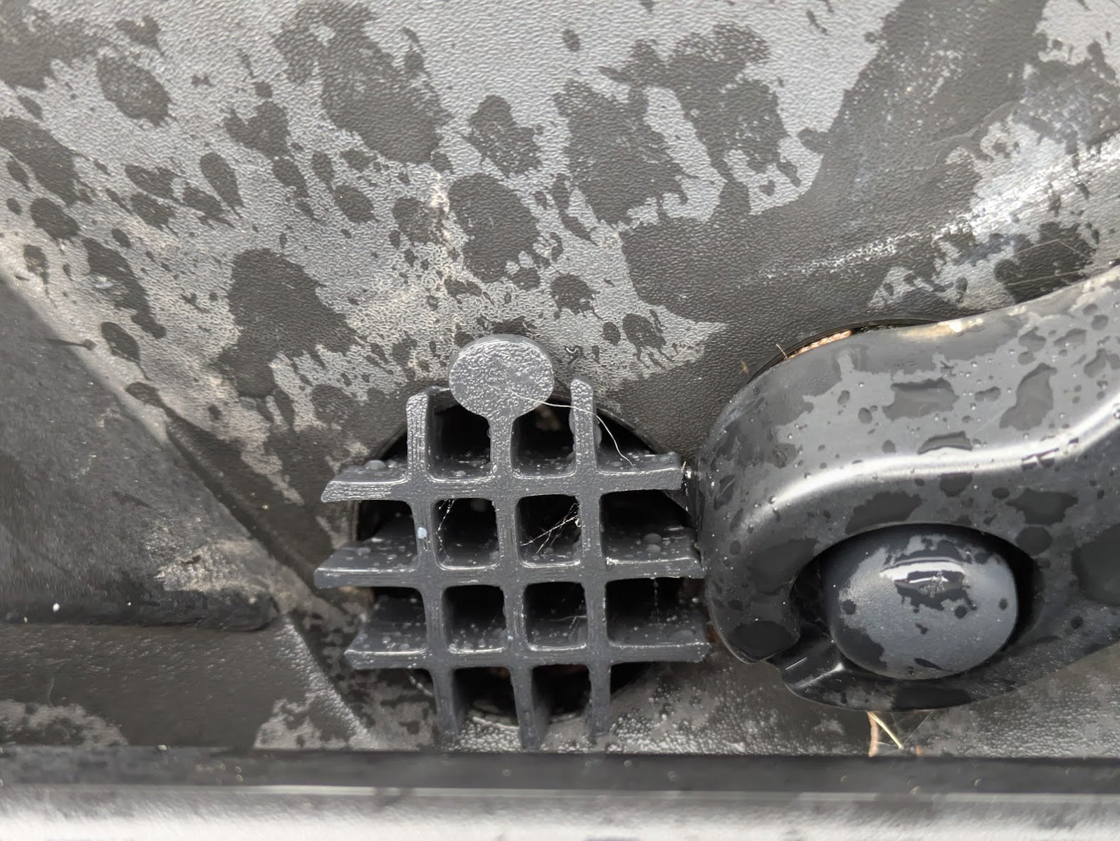 Scuttle Drain Inserts (Set of 3)